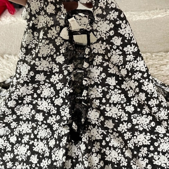 NEW LOOK Lace up Floral tank - 2 - Picture 9 of 16